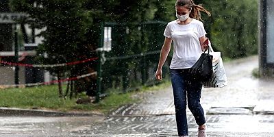 Meteoroloji'den şiddetli yağmur uyarısı! Şemsiye bile yetmeyecek, yağmurlukları hazırlayın