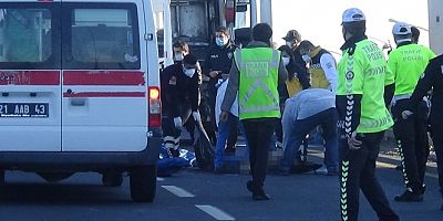 Motosiklet çöp kamyonuna çarptı: 2 ölü