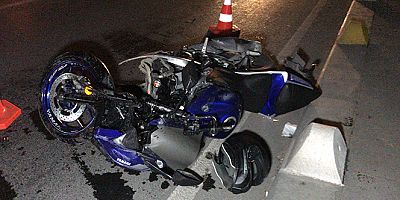 Motosiklet yayaya çarptı: 2 ağır yaralı