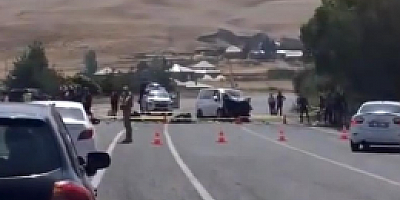 Muradiye’de araçlar kafa kafaya çarpıştı: 2 ölü, 9 yaralı