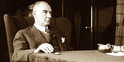 Mustafa Kemal Atatürk'ün 'Nutuk' adlı eserinin öğrencilere dağıtılması 'uygun' bulunmadı!