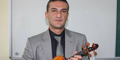 Müzik öğretmeni evinde ölü bulundu