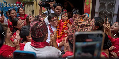 Nepal'de 2 yaşındaki çocuk tanrıça seçildi! Ailesinden alınıp tapınağa yerleştirildi