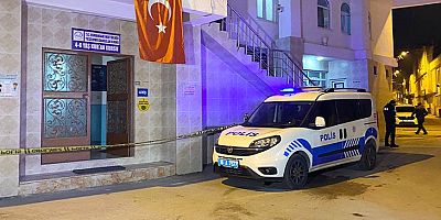 Olay yeri Bursa: Hırsızlar durdurak bilmiyor! Camiyi soymaya kalkan hırsız imamı ağır yaraladı!