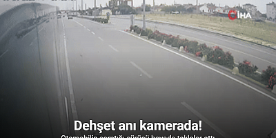 Otomobilin çarptığı elektrikli bisiklet sürücüsü havaya fırladı: O anlar kamerada