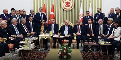 Özgür Özel: 'O fotoğrafları Erdoğan çektirip servis ettirdi'