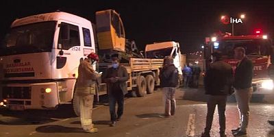 Park halindeki oto kurtarma aracına çarptı: 1 yaralı