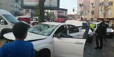 Pendik'te drift yapan magandalar aracı onlarca kişinin üzerine sürdü: Ortalık savaş alanına döndü