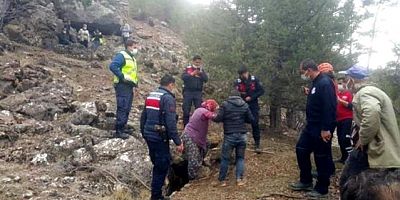 Psikolojik sorunu olan kadın mağarada otururken bulundu