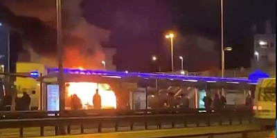 Seyir halindeki araçta yangın çıktı şişli'de