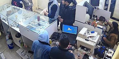 Silahlı soygun girişimi kamerada