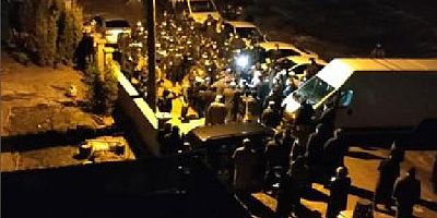 SON DAKİK Cemaat liderinin mezardan cenazesinin taşınmasında arbede yaşandı