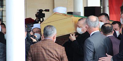 SON DAKİKA Cumhurbaşkanı Erdoğan, kanaat önderi Hafız Abdullah Nazırlı'nın cenazesine katıldı