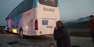 SON DAKİKA Düzce'de otobüsle otomobil çarpıştı: 3 ölü, 11 yaralı