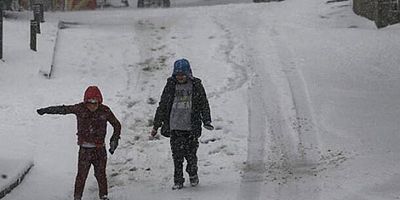 SON DAKİKA Meteoroloji'den İstanbul için yeni uyarı! Kar yağışı 2 gün daha sürecek