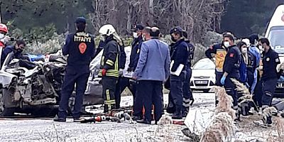 SON DAKİKA TIR'ın altına girdi: 5 ölü