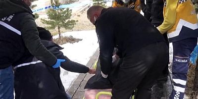 Son nefesini cuma namazını kılmak için gittiği caminin bahçesinde verdi