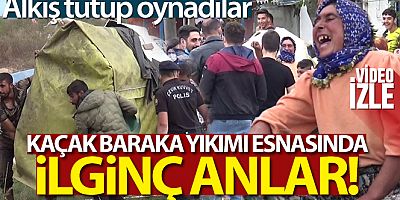 Sultangazi'de kaçak barakalar ekipler tarafından yıkıldı
