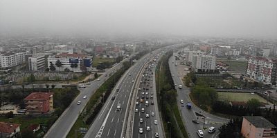 Tam kapanmanın başlamasına saatler kala İstanbul'da trafik yoğunluğu erken başladı