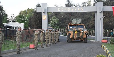Tatbikata katılacak Mehmetçik sınır kapısından geçiş yaptı