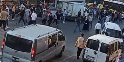 Telefoncuda tacize uğrayan genç kızın çığlıkları sonrası mahalle savaş alanına döndü!