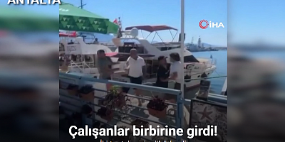 Tur teknesi çalışanlarının birbirine girdiği kavga anı görüntülendi