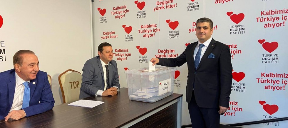 Türkiye Değişim Partisi Kurultay'ında yeni MYK da şekillendi. TDP'nin MYK listesinde yer alan isimler dikkat çekti.