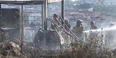 Üsküdar'da işçilerin kaldığı konteyner alev alev yandı