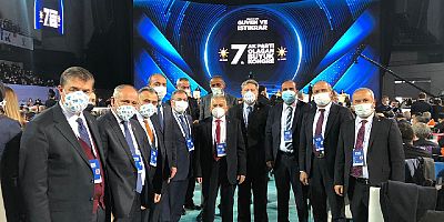 Vatandaşları uyaran AKP’li başkan lebaleb kongrede!