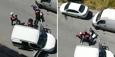 Yere dökülen uyuşturucuyu, polis süpürgeyle topladı