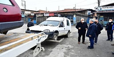 Yeşilyurt'ta hurda araç operasyonu