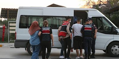 Yunanistan'a kaçmaya çalışan 3 FETÖ şüphelisinde 2'sı tutuklandı