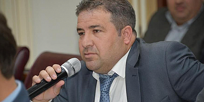 Yunusemre Belediyesi'nin AKP'li üyesi Hamza Durmuş çok sert suçlamalarla istifa etti
