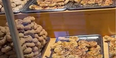 Zincir marketin pastane bölümüne giren fare kurabiyeleri yedi