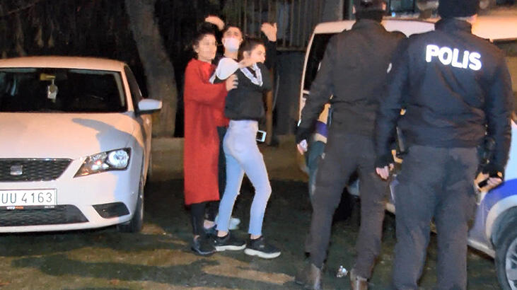 Takside yakalandılar, gazetecilere küfür edip tehdit ettiler