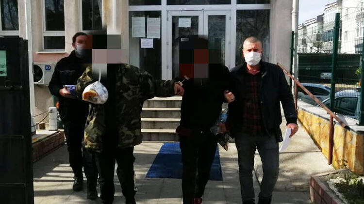 Tarihi camiden hırsızlık! Böyle yakalandılar