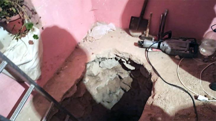 'Tarihi eser' bulmak için evinde kaçak kazı yaptı