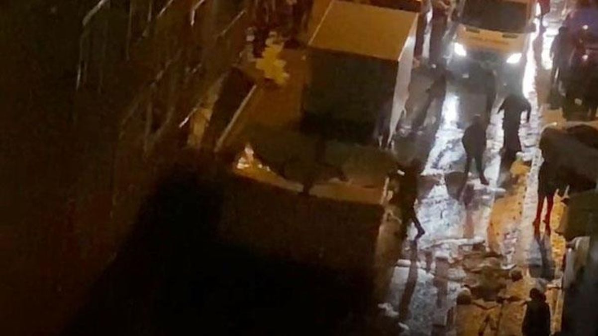 Tartıştığı annesini önce kaynar suyla yaktı sonra kolundan bıçakladı