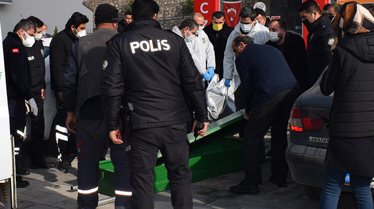 Tartıştığı eşiyle görüntülü görüşme yapıp intihar etti!