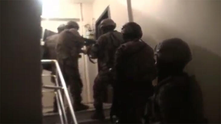 Taş ve sopaların üzerinde DNA'sı tespit edilen 12 PKK eylemcisi yakalanıp gözaltına alındı