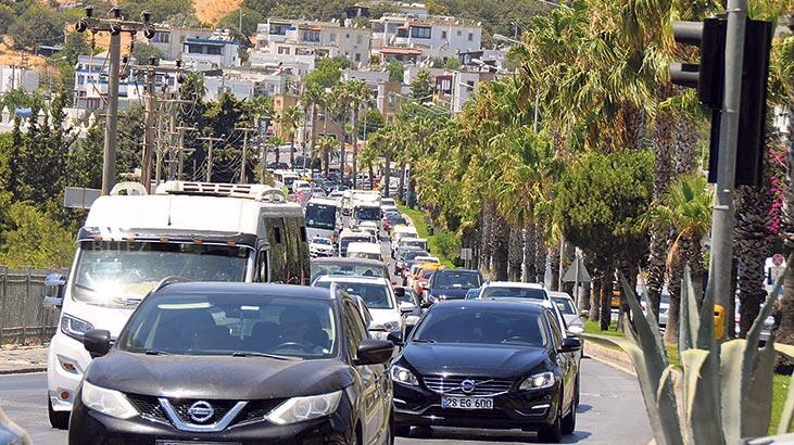 Tatil cennetlerinde nefes alacak yer kalmadı