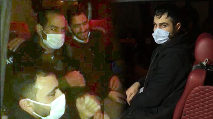 Tekirdağ'da biri lüks, 2 minibüste 22 kaçak göçmen yakalandı!