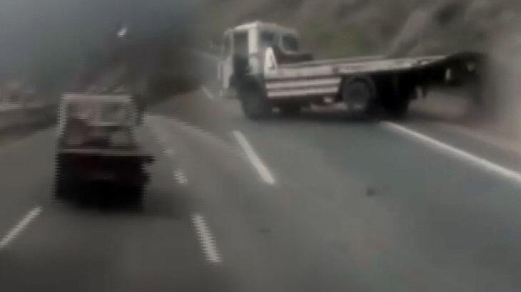 TEM'de çekici dehşeti! 'Abi bunun kafası güzel'