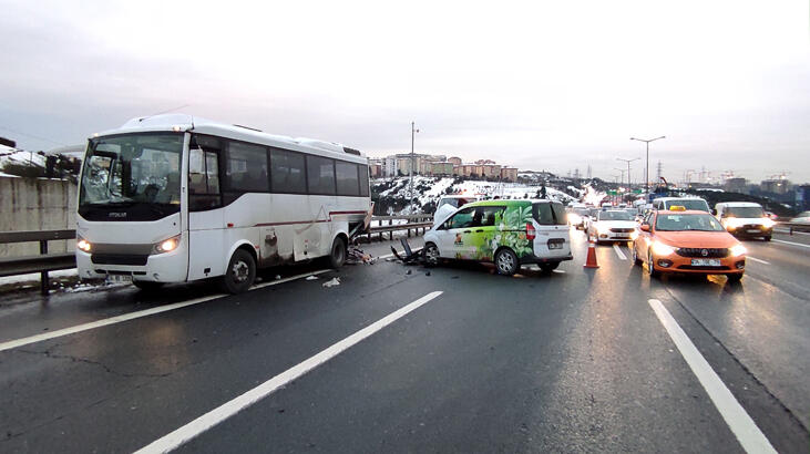 TEM'de trafik kilitlendi! Polis otobüsü...