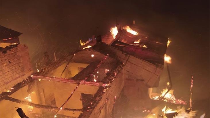 Trabzon'da yangın! 6 ev kül oldu