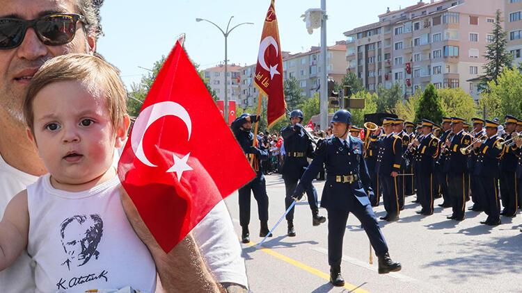 Tüm yurtta 30 Ağustos Zafer Bayramı coşkusu
