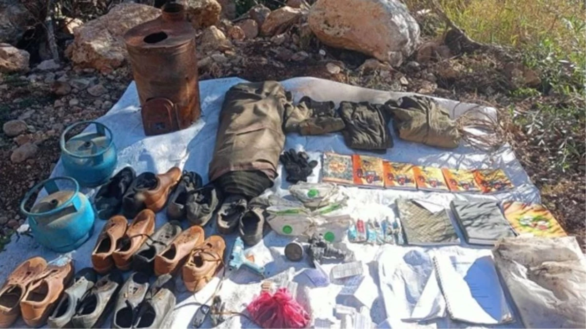 Tunceli'de teröristlerin inlerine girildi, 2 sığınak imha edildi