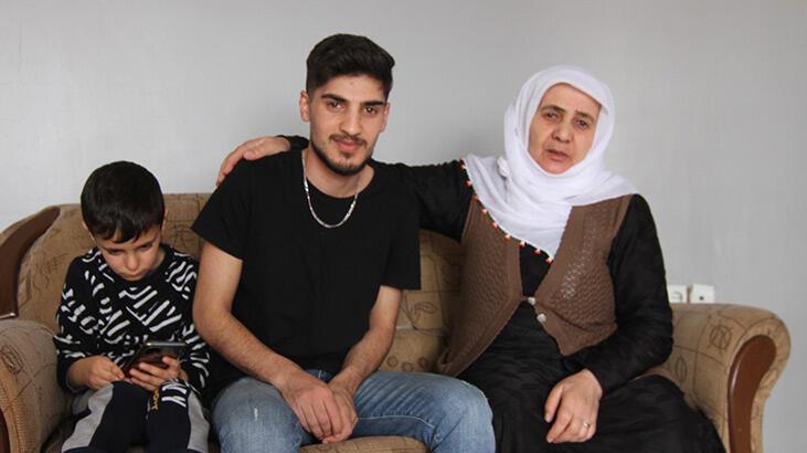 Ukrayna’dan tahliye edilen Vanlı öğrenci, ailesine kavuştu