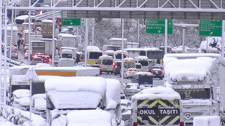 Vali Yerlikaya'dan sürücülere çağrı: Araçlarımızı kaldıralım