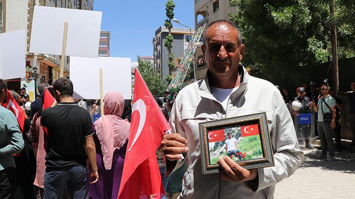 Van'da evlat nöbetindeki ağabey: Kardeşim gel teslim ol